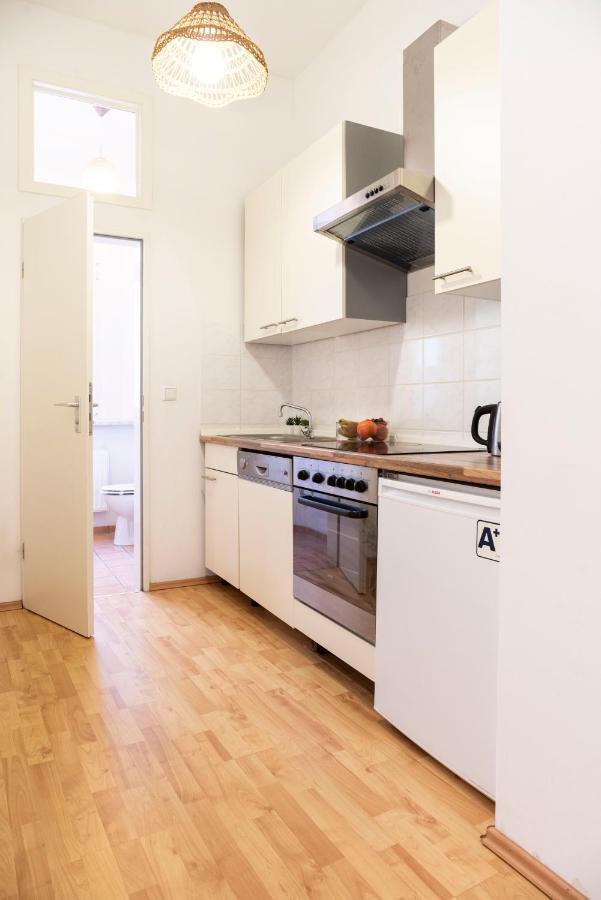 Cosy 2 Bedroom Apartment For 8 In Berlin Neukolln Exterior foto